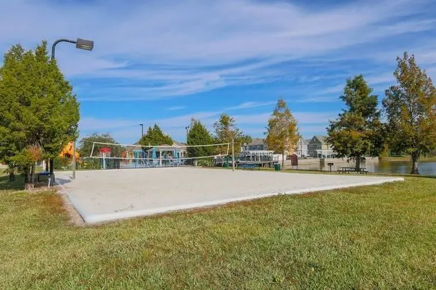 Near Theme Parks! Gorgeous 3 BR Town Home, Splash Park, Pool, Lake, And More! - Plaj