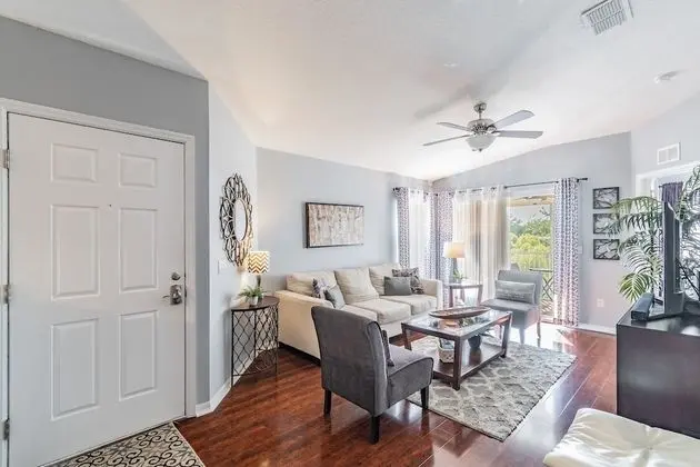 Near Theme Parks! Professional Design, Sleeps 7, Patio, Pool!