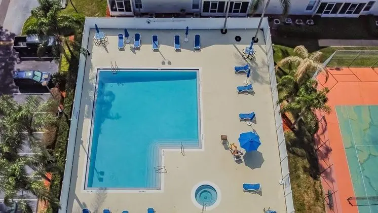 Near Theme Parks! Professional Design, Sleeps 7, Patio, Pool! - Havuz