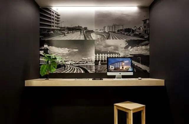 Neat Hotel Avenida - Lobi