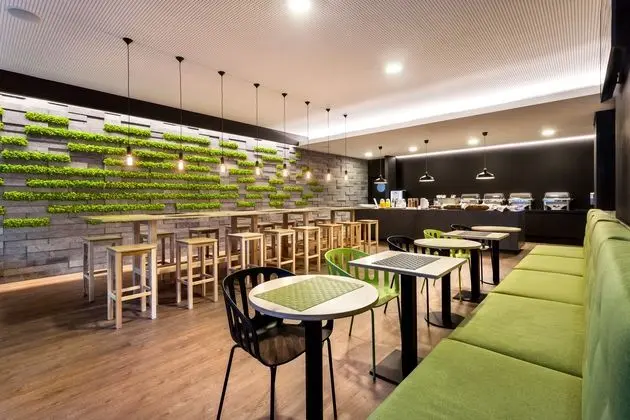 Neat Hotel Avenida - Yeme / İçme
