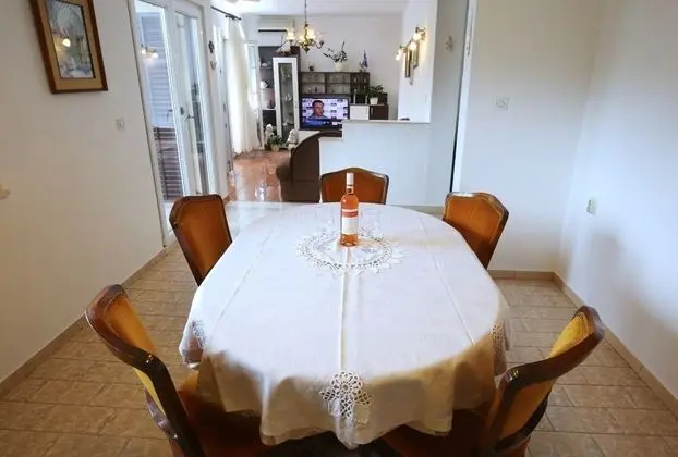 Neda - Perfect Location & Free Parking - A1 - Yerinde Yemek