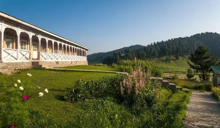 Nedous Hotel