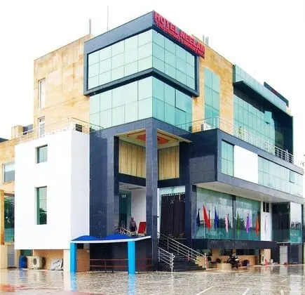 Neelam Palace Hotel