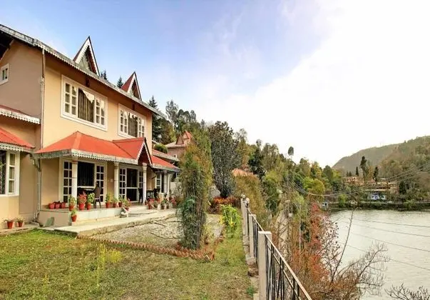 Neelesh Inn - A Luxury Lake view Hotel - Dış Mekan