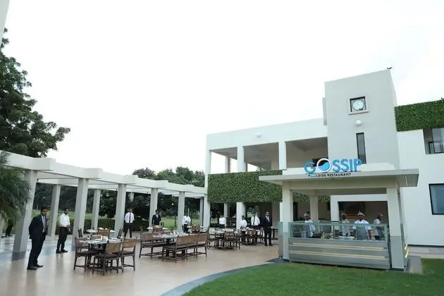 Neel's City Resort