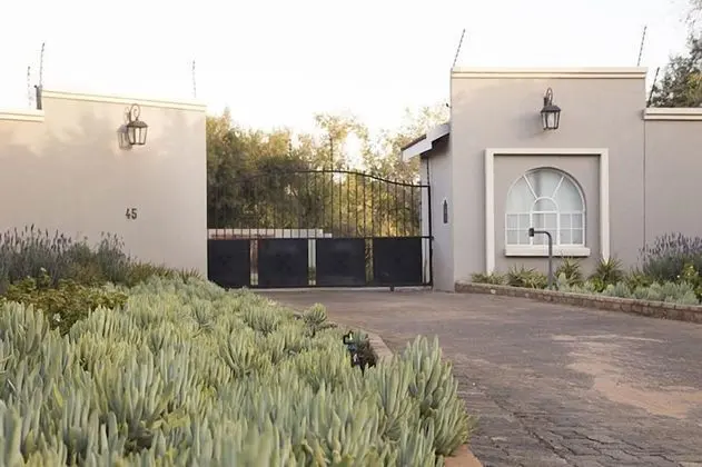 Nehema Manor - Dış Mekan