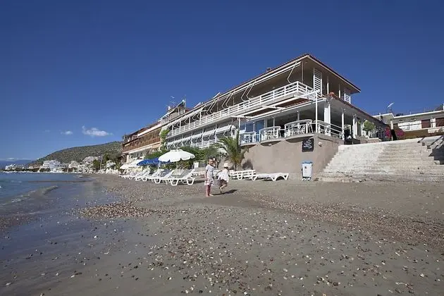 Nelly's Apartments - Dış Mekan