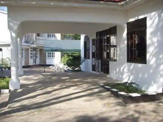 Nelly's Inn