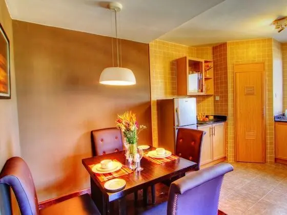 Nelson's Court Serviced Apartments - Yerinde Yemek