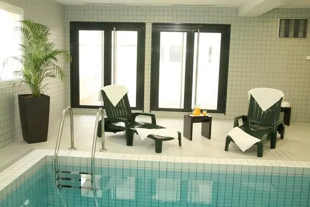 Nemea Appart Hotel Home Suite Nancy Centre - Havuz