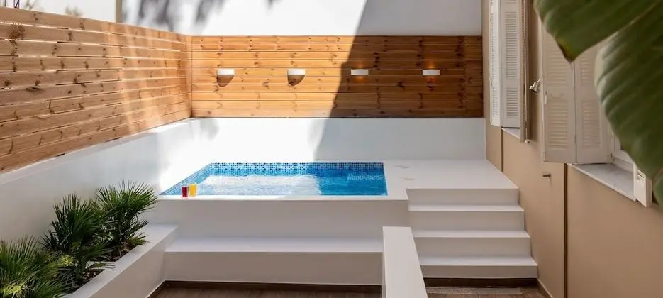 Nemeseos 80m² homm Apartment with Roof Garden and Pool