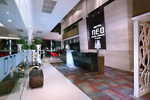 Hotel Neo Gubeng - Surabaya by ASTON - Lobi