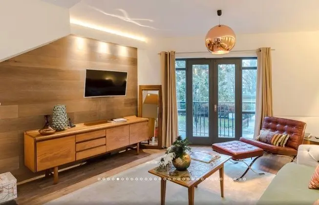 Neon Dream Playfull 2 bedroom - Öne Çıkan Resim