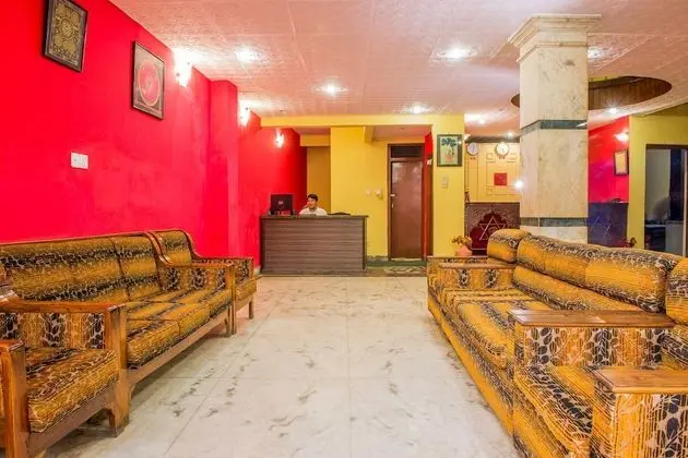 Nepal Hotel and Apartments - Lobi