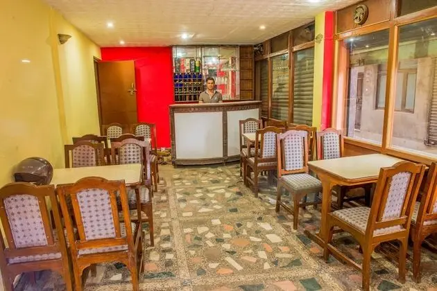 Nepal Hotel and Apartments - Yerinde Yemek