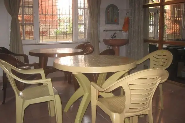 Nepal Visitors Resort - Yerinde Yemek