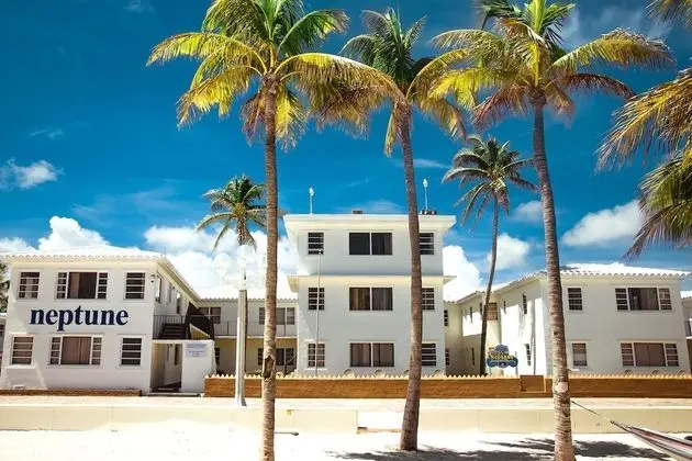 Neptune Oceanfront Rentals - Dış Mekan