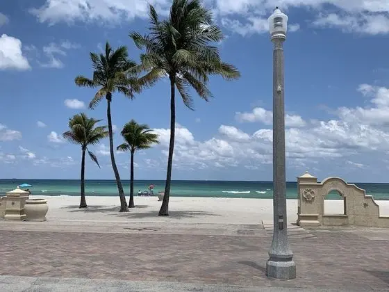 Neptune Oceanfront Rentals - Plaj