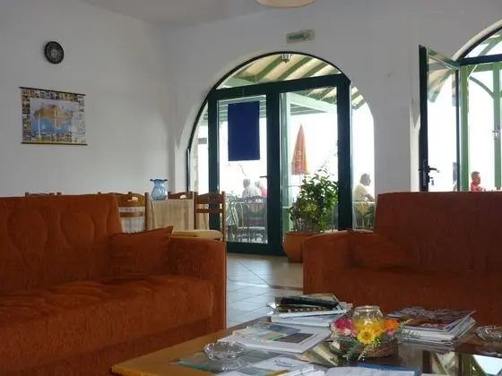 Nereides Apartments - Lobi