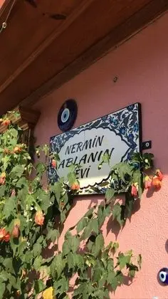 Nermin Abla'nın Evi
