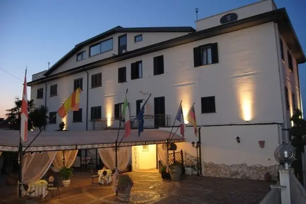 Hotel Nespolo D'Oro - 1
