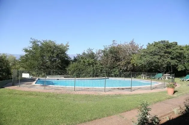 The Nest Drakensberg Hotel - Havuz