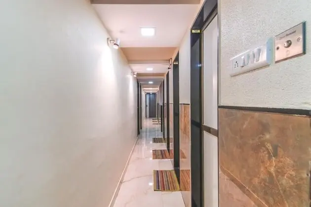 Hotel Nest Inn, Malad - İç Mekan