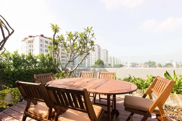 The Nest Saigon - Pigeon - Yerinde Yemek