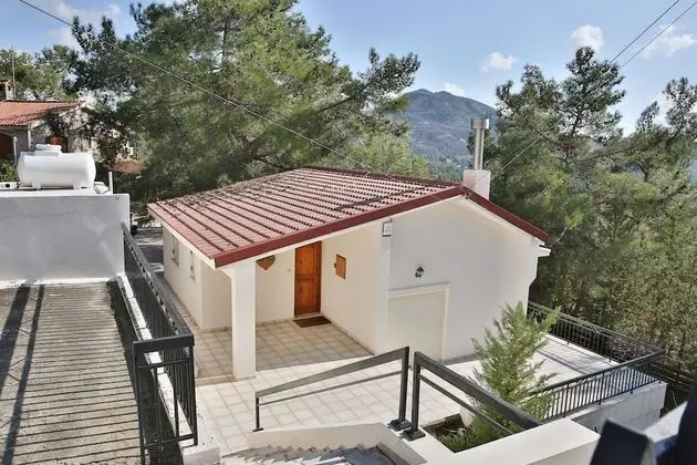 Nestor Hillside Moniatis House - 1