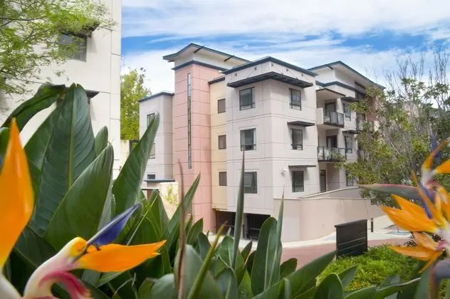 Nesuto Mounts Bay Waters Apartment Hotel