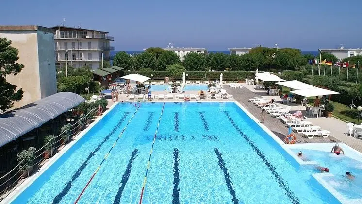 Nettuno Resort - Havuz