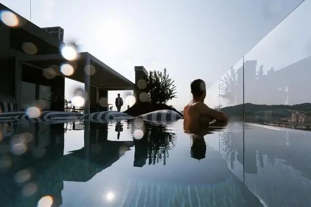 NEU RESIDENCES - Havuz