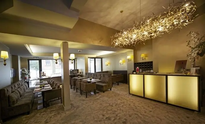 Neufchatel Belgian Hotel - Lobi