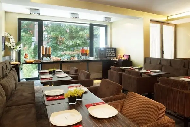 Neufchatel Belgian Hotel - Yerinde Yemek