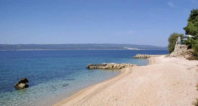 Neve - 100 m From Pebble Beach - A1