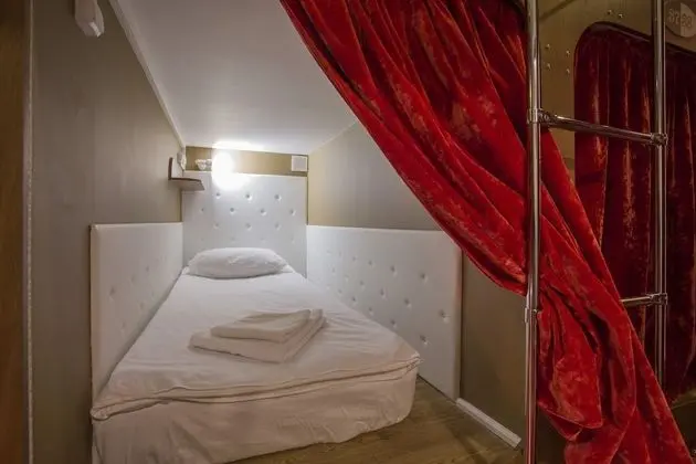 Nevsky Capsule Hotel