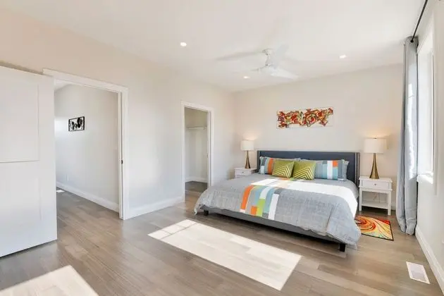 New 16 Ppl Townhouses in Winsdor - Oda