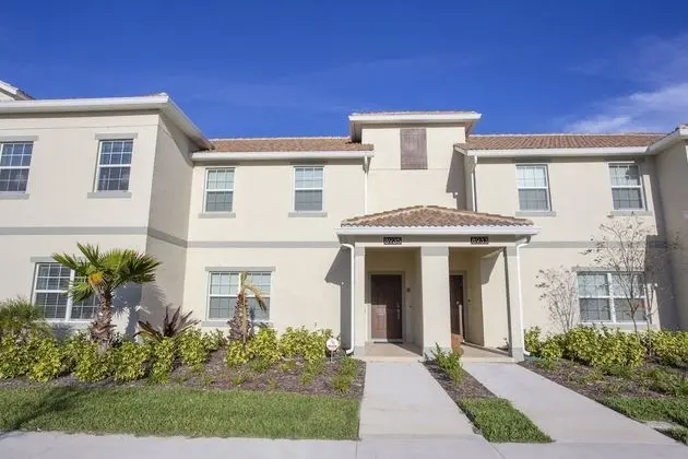 New 4 bdrms home at Champions Gate