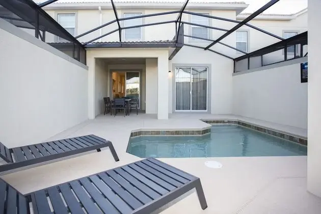 New 4 bdrms home at Champions Gate - Havuz