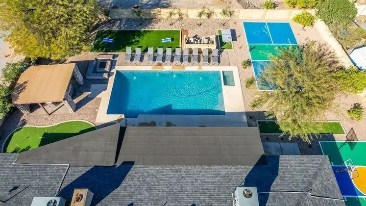 NEW 7bdrm-4ba Million+ Estate W/amazing Amenities