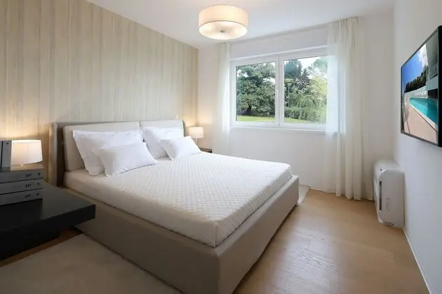 New Apartments with Pool near Beach - Oda