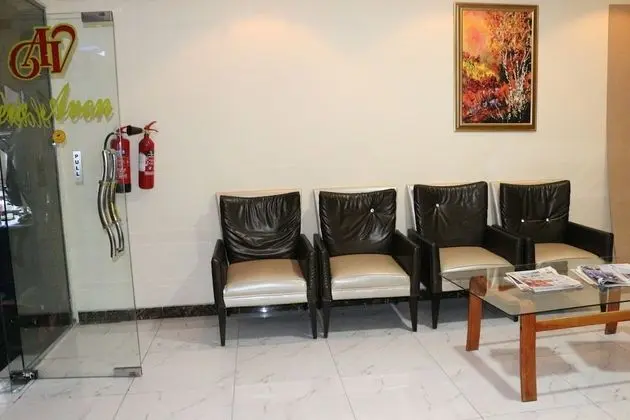 New Avon Hotel - Lobi