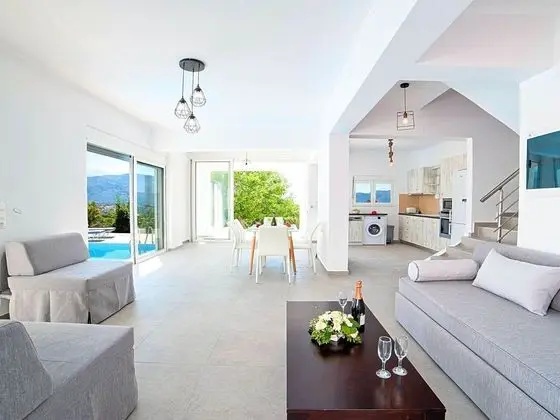 New Beautiful Villa With Private Pool at Coastal Area Just Outside Rethymno, NW - Öne Çıkan Resim