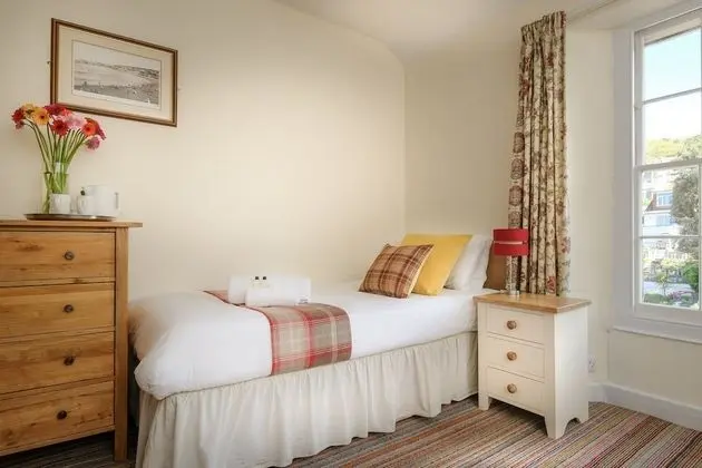 New Birchfield Hotel - Oda