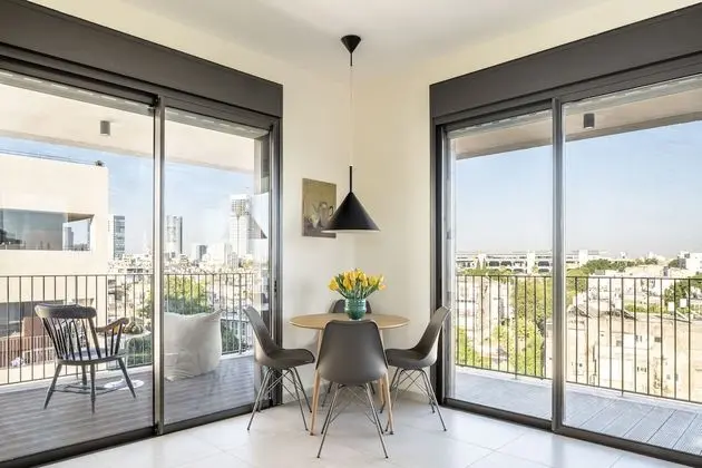 New Boutique Apt With Balcony&City View