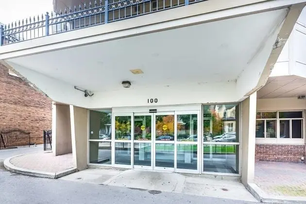 New! Budget Friendly Stay in Downtown