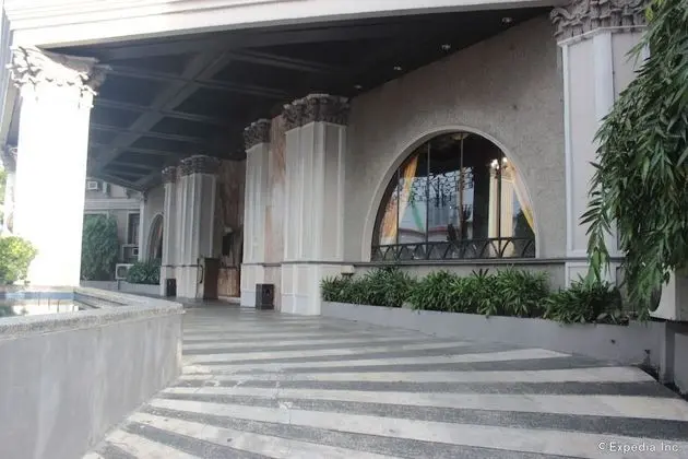 New Camelot Hotel - Dış Mekan