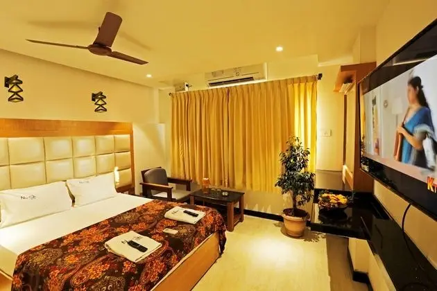 New Cape Hotel