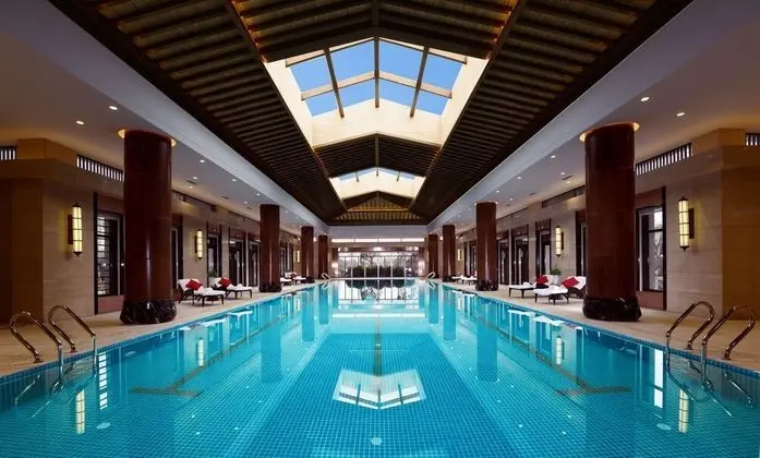 New Century Hotel Guian Guizhou - Havuz